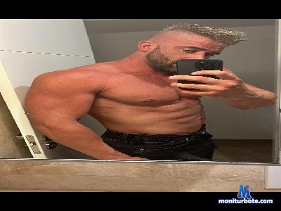Thefitcouple22 cam4 bicurious performer from Kingdom of Spain gamer bdsm feet blowjob analtoys bigass 