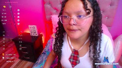 Mia_Curly cam4 straight performer from Republic of Colombia feet cum pee squirt pussy blowjob spanking 