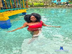 TanishaaEvans cam4 live cam performer profile