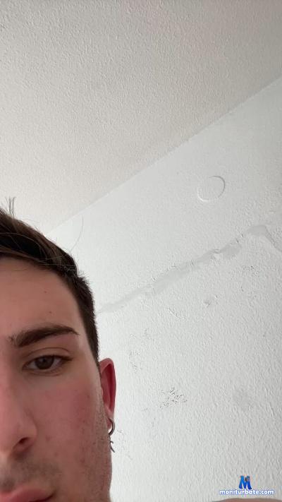 Quelsbutt cam4 gay performer from Kingdom of Spain schoolgirl bigass cute feet ass 