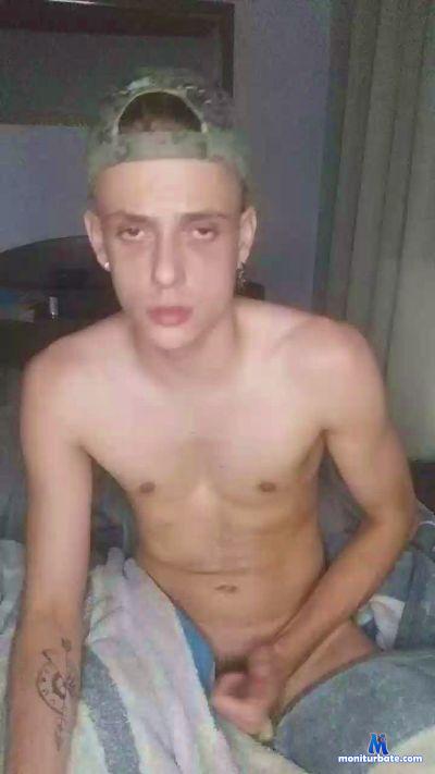 Goodguy98 cam4 unknown performer from Federative Republic of Brazil  