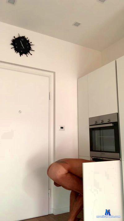 Dildo89 cam4 straight performer from Republic of Italy  