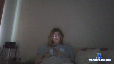 mia005 cam4 bisexual performer from United Kingdom of Great Britain & Northern Ireland  