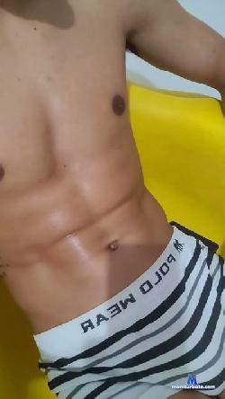 Bk18 cam4 live cam performer profile