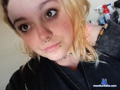 Mixed_Carbon_96 cam4 straight performer from United States of America  