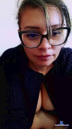 Leia1983 cam4 live cam performer profile