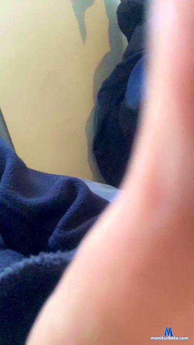 Smallboy2001 cam4 bicurious performer from United States of America  