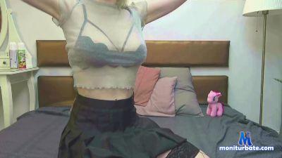 MissYvie1 cam4 bisexual performer from United Kingdom of Great Britain & Northern Ireland deepthroat masturbation squirt fisting strapon anal amateur 