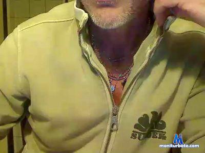 sempreiosono cam4 bisexual performer from Republic of Italy livetouch 