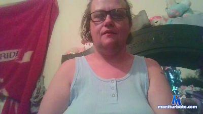 buttercup27 cam4 bisexual performer from United States of America C2C bigass deepthroat pussy ass blowjob masturbation 