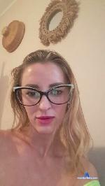 jolie27 cam4 livecam show performer room profile