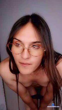 LilaMartinry cam4 live cam performer profile