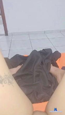 Buzztutti2p cam4 live cam performer profile