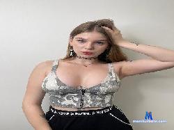 VivanAttanasio cam4 live cam performer profile