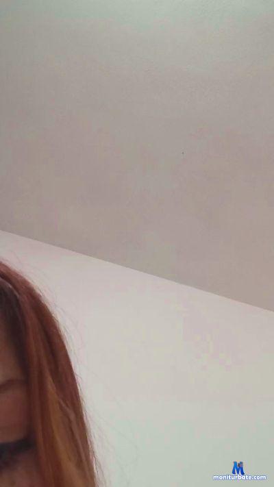 LucyLee3 cam4 bisexual performer from Republic of Italy bigass amateur pornstar feet pussy blowjob cute 