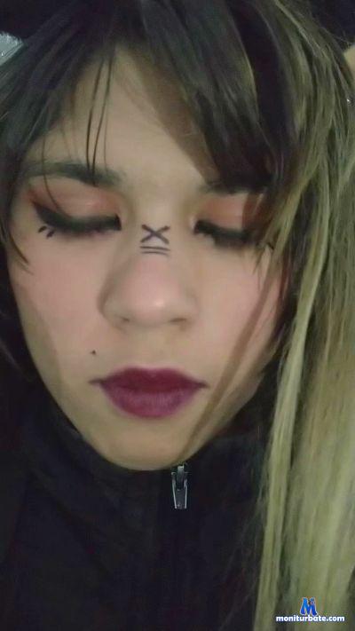 Mavis_taylor29 cam4 bicurious performer from Republic of Colombia pussy schoolgirl masturbation cum pee feet squirt 
