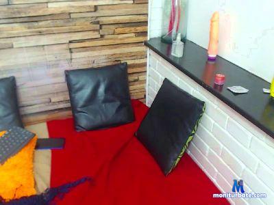 FLOR74LIRIO cam4 bisexual performer from Kingdom of Spain  