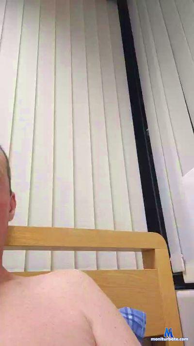 mcnorthernlad cam4 straight performer from United Kingdom of Great Britain & Northern Ireland  