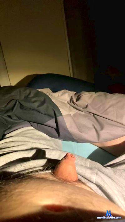 Riki5763 cam4 bicurious performer from Republic of Italy  