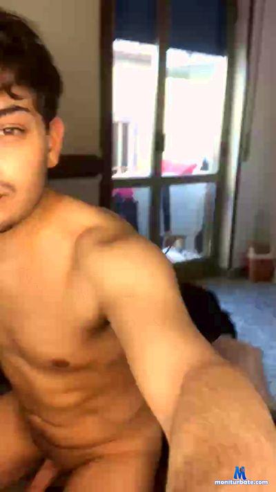 FrancescoPerri cam4 bisexual performer from Republic of Italy  