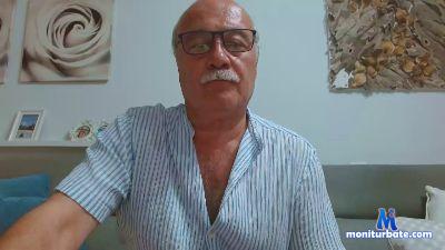 juan62bcn cam4 straight performer from Kingdom of Spain  