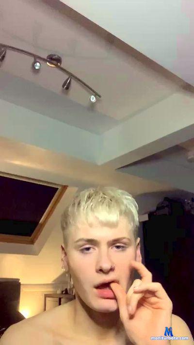 babyjorge246 cam4 bisexual performer from United Kingdom of Great Britain & Northern Ireland  