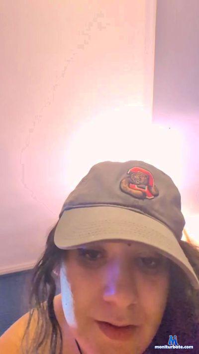 Leiaskylar_ cam4 bisexual performer from United States of America  