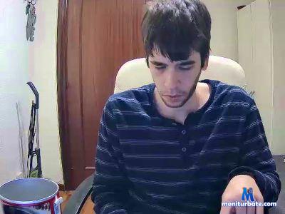bigitaly95 cam4 bisexual performer from Republic of Italy  