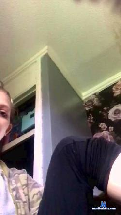 Sluttystoner cam4 live cam performer profile