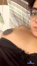 Hanniyummi cam4 livecam show performer room profile