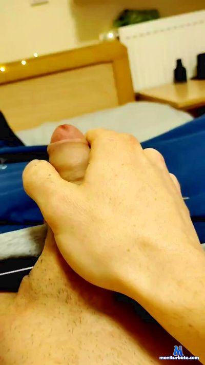 DonDonniNS cam4 straight performer from Federal Republic of Germany amateur cum pee C2C masturbation 