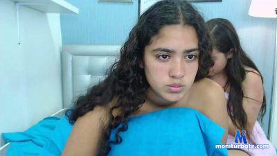 Lincy_and_cloe cam4 bisexual performer from Republic of Colombia ass couple tits pussy livetouch latin 