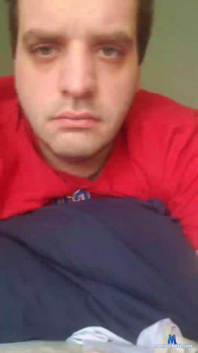 canadianehh cam4 bisexual performer from Canada  