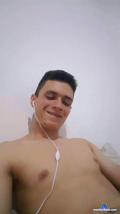 JackCh666 cam4 bicurious performer from Republic of Colombia  