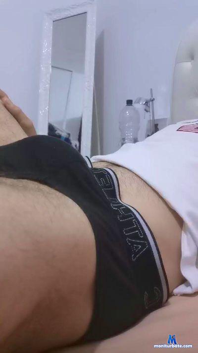 Turista1984 cam4 straight performer from Republic of Italy  