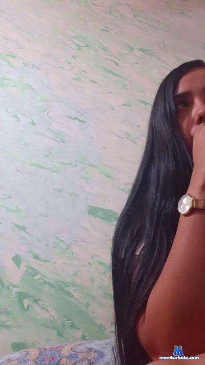 I_am_pocahontas cam4 bisexual performer from Republic of Colombia  