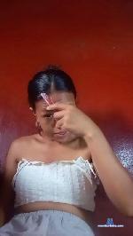 Crysnah cam4 livecam show performer room profile