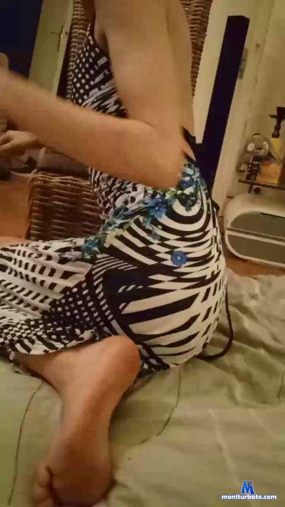 Cpljoui cam4 bicurious performer from French Republic  
