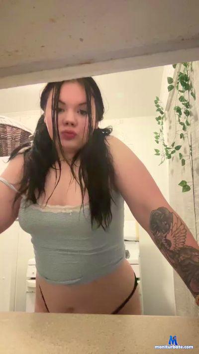 Loco444coco cam4 bisexual performer from United States of America  