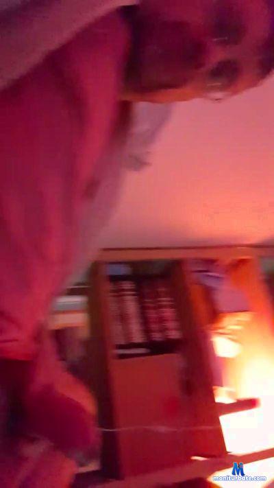 TOMY92P cam4 gay performer from French Republic  