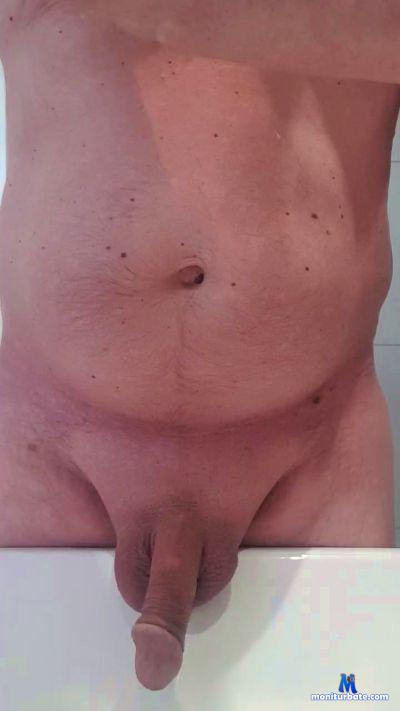 guess02 cam4 bicurious performer from Swiss Confederation  