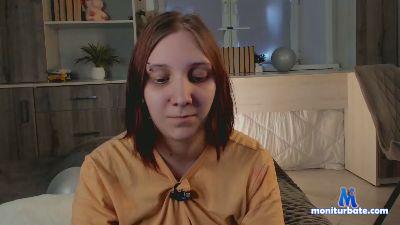 LeilaBenskin cam4 bicurious performer from Czech Republic C2C feet cute 