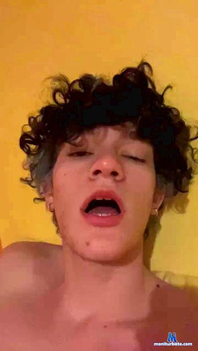 francesco776 cam4 gay performer from Republic of Italy  