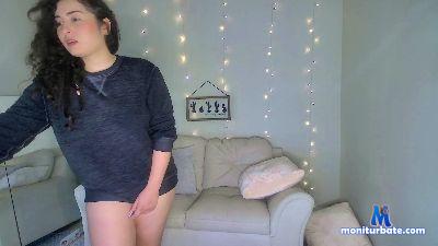 xcurlyw cam4 bisexual performer from Republic of Chile orgasm smoke squirt curvy 