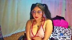 Roxi_68 cam4 live cam performer profile