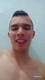 julix_07 cam4 livecam show performer room profile