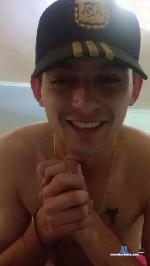 FacuMale cam4 livecam show performer room profile