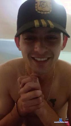 FacuMale cam4 live cam performer profile