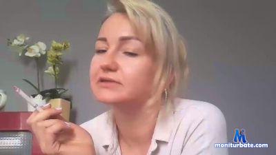 MelanieLive cam4 straight performer from Federal Republic of Germany MelanieLive 