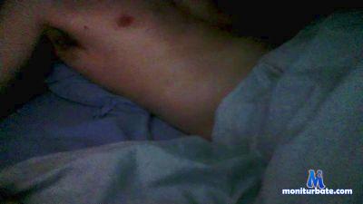 hotnice_guy cam4 straight performer from French Republic c2c chat 